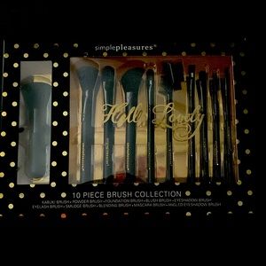 NWT Simple pleasures 10 piece makeup brush collection
